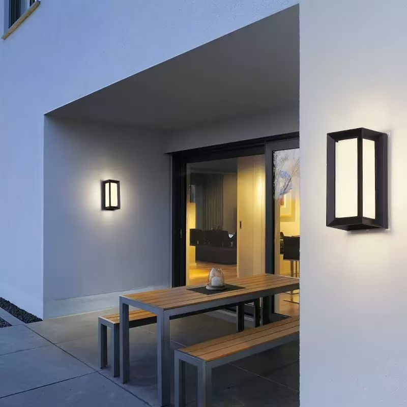 LED 屋外ウォールライト RGBCCT 調光可能なポーチラ - Outdoor Power Point Zigbee のレビューと価格